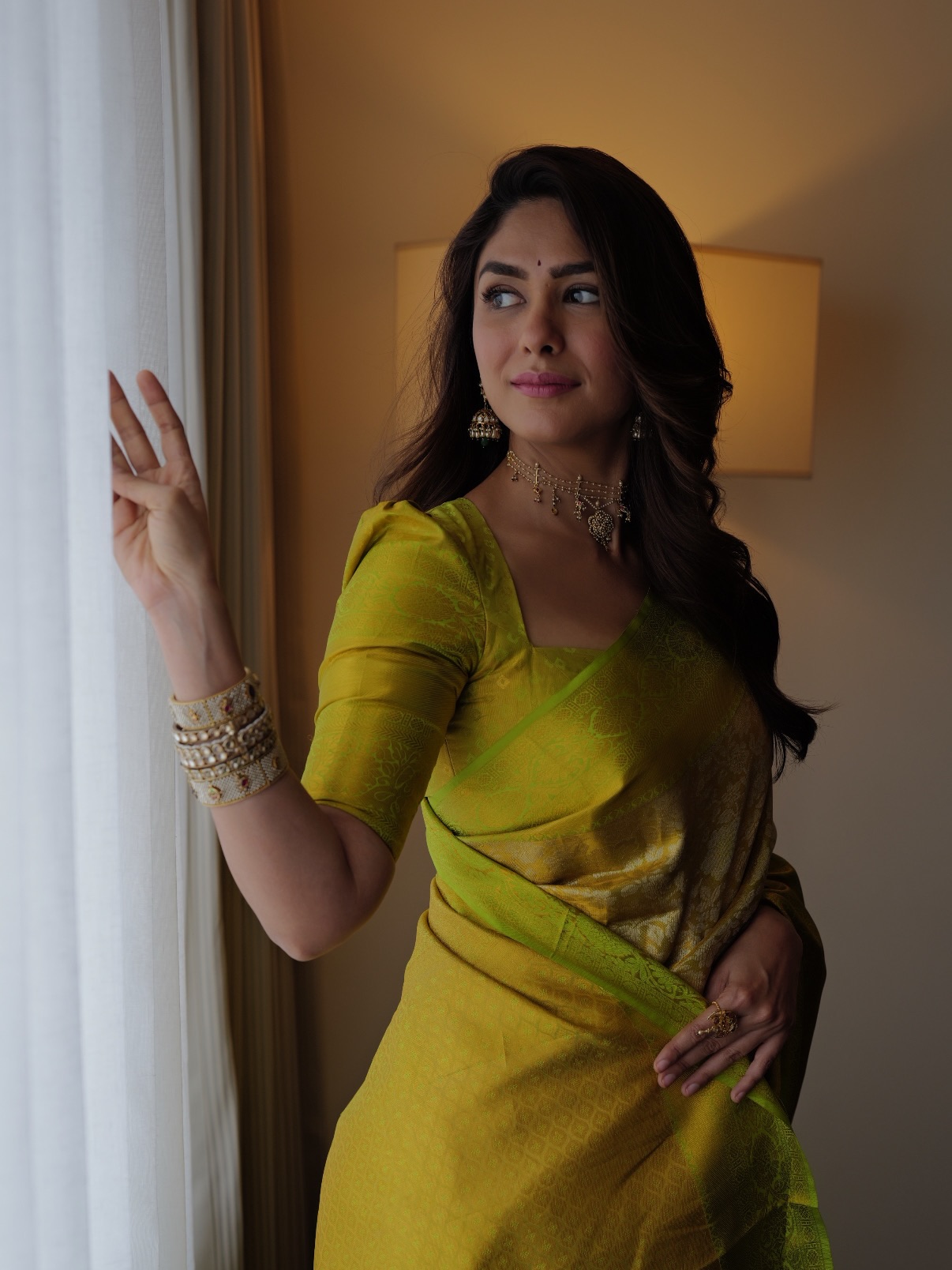 The_Mrunal_Thakur
